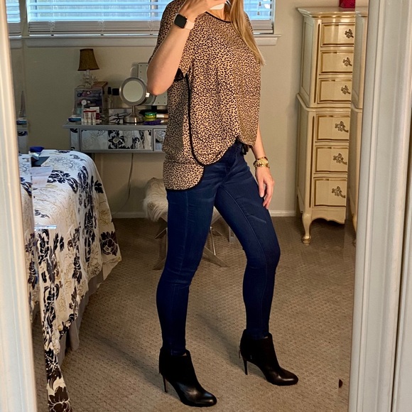 NEW! Leopard blouse w/ black trim - Picture 4 of 7